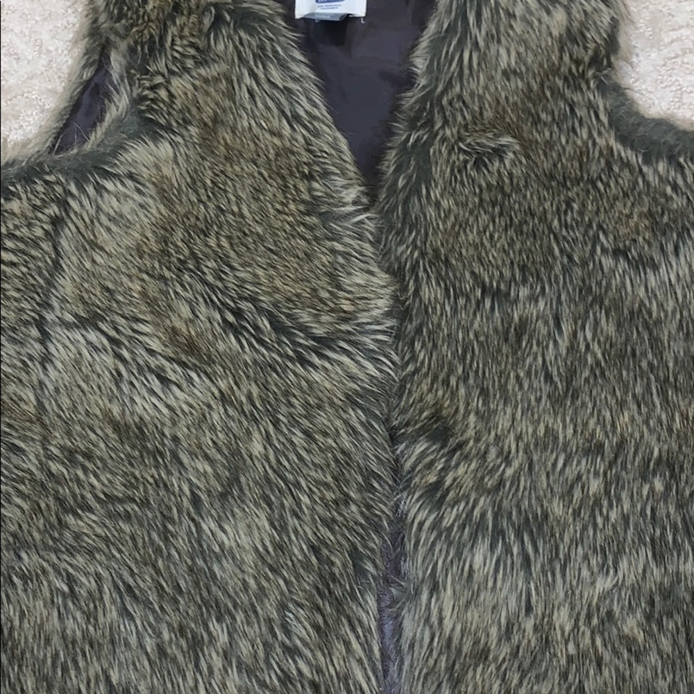 FIR VEST - Picture 3 of 3
